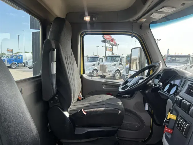 2021 Peterbilt 579