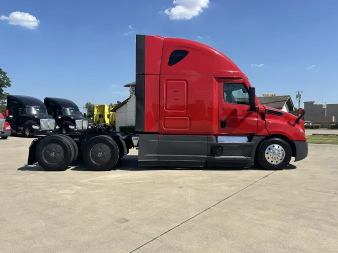 2022 Freightliner Cascadia