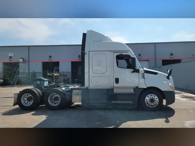 2021 Freightliner Cascadia 12622c16f9bdc347394ad369d4b8cbb50a4