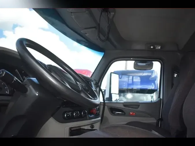 2019 PETERBILT 567