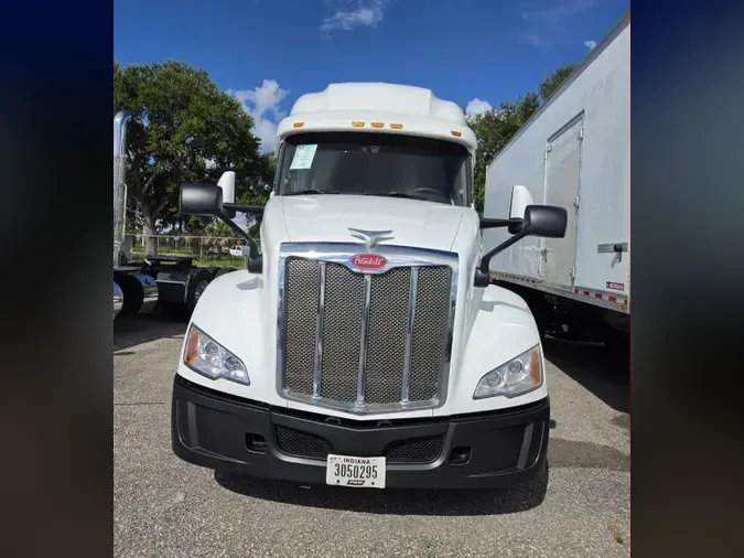 2022 Peterbilt 57922c5af64ffa840fc1aeff452b80efd5e