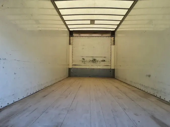 2020 FREIGHTLINER/MERCEDES M2 106