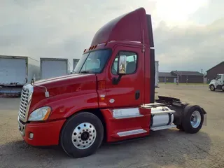 2013 FREIGHTLINER/MERCEDES CASCADIA 125