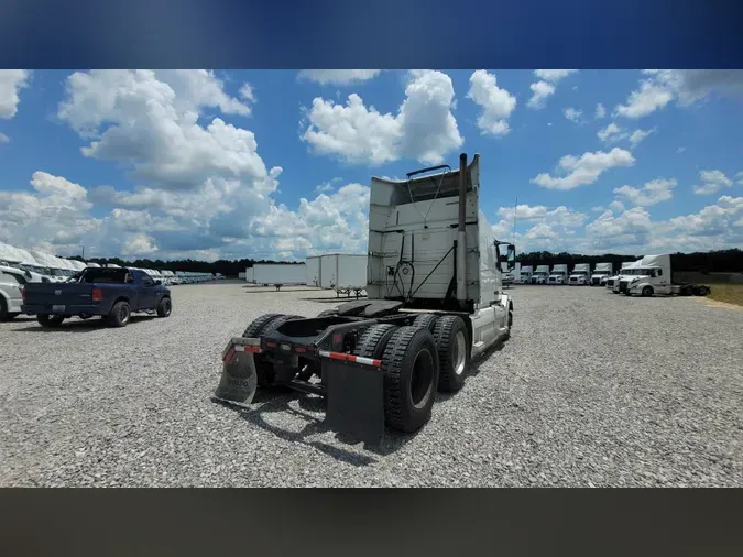2018 Volvo VNL 740