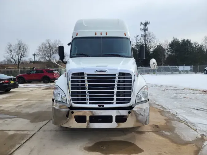 2020 FREIGHTLINER/MERCEDES CASCADIA 125