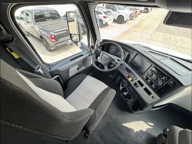 2022 FREIGHTLINER CASCADIA 126