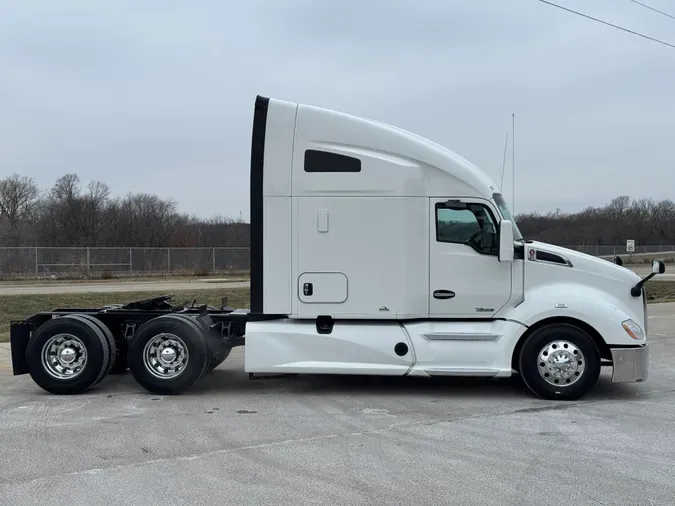 2021 KENWORTH T680