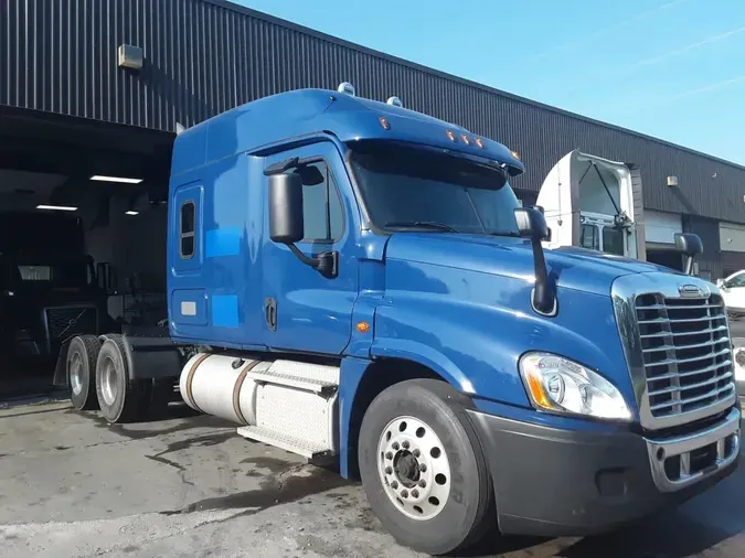 2020 FREIGHTLINER CASCADIA 125