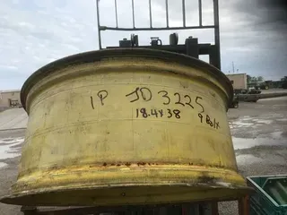 JOHN DEERE 3225