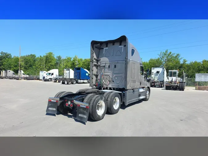 2025 Freightliner Cascadia 126