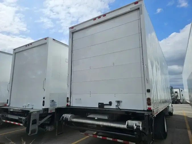 2018 FREIGHTLINER/MERCEDES M2 106