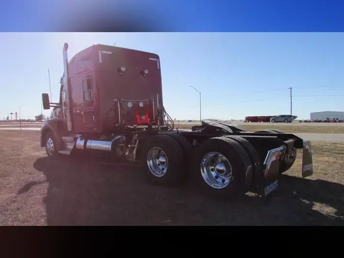 2026 Kenworth T880