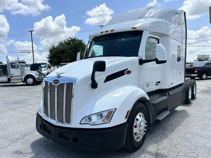 2022 Peterbilt 579