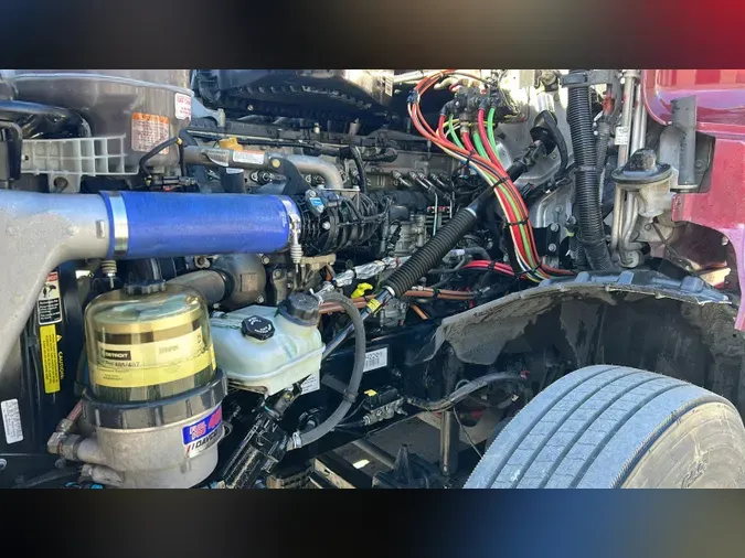 2023 Freightliner Cascadia 126