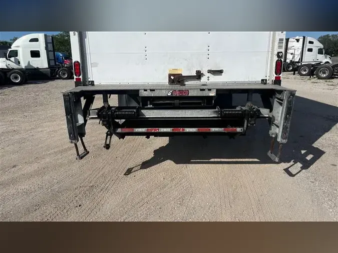 2018 HINO 268