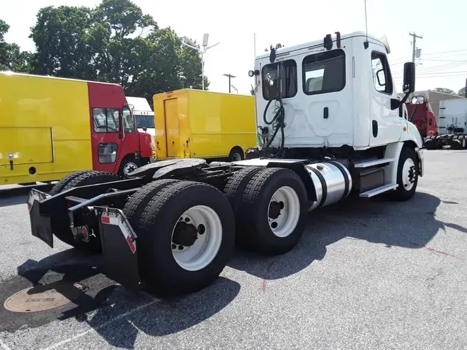 2018 FREIGHTLINER CASCADIA 113
