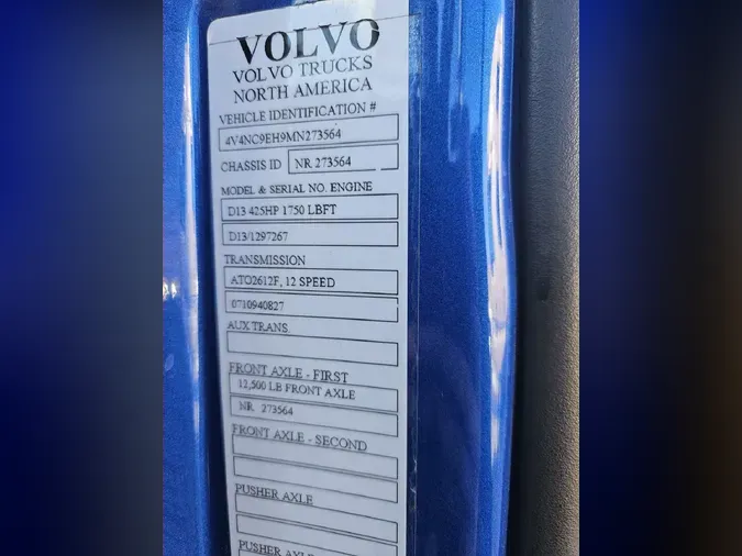 2021 VOLVO VNL64T76022e6f8293ef6cf3a8b38c77c151d7bbb