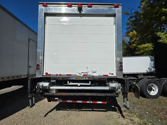 2017 FREIGHTLINER/MERCEDES M2 106