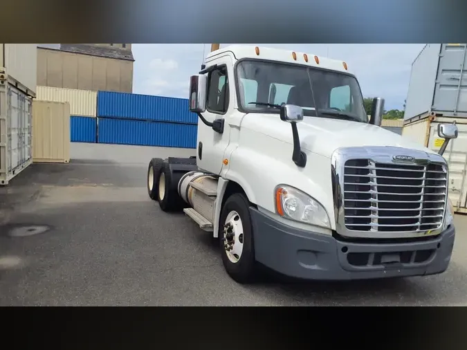2019 FREIGHTLINER/MERCEDES CASCADIA 12522edf6080c7f6d948ed4388ffb58ef90