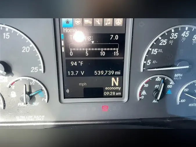 2019 FREIGHTLINER CA126