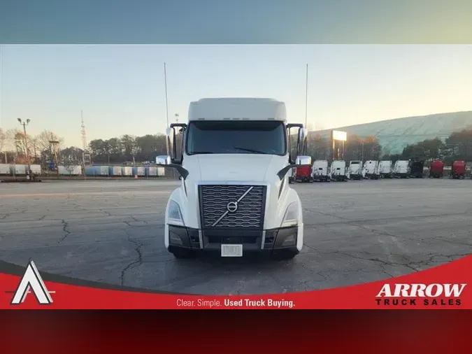 2021 VOLVO VNL740