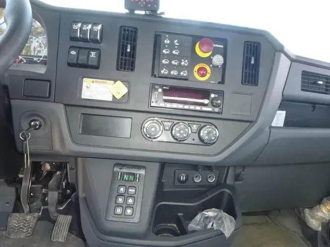 2026 Peterbilt 548