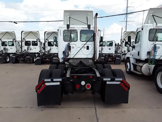 2016 FREIGHTLINER/MERCEDES CASCADIA 125