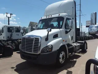 2019 FREIGHTLINER CASCADIA 113