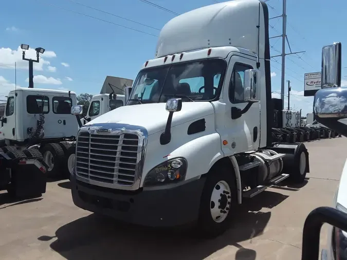 2019 FREIGHTLINER CASCADIA 11322f93b3498ba0686ddfb912e3d8d25fb