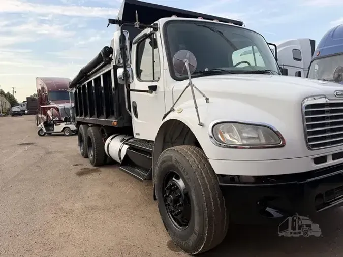 2012 FREIGHTLINER BUSINESS CLASS M2 106