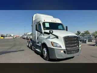 2021 Freightliner Cascadia 126