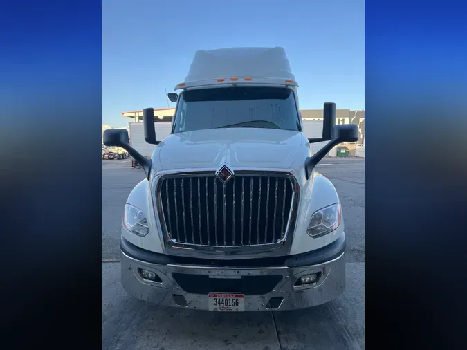 2019 NAVISTAR INTERNATIONAL LT625 SLPR CAB