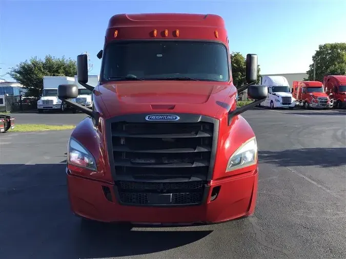 2019 FREIGHTLINER CA126