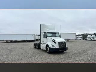 2018 Volvo VNL300