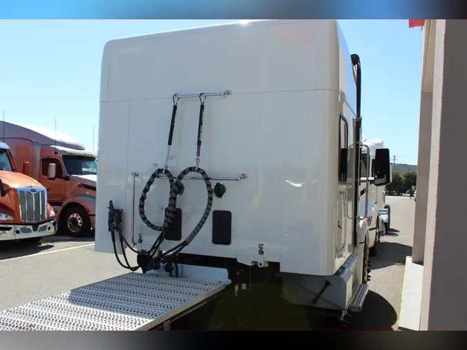 2023 Peterbilt 579