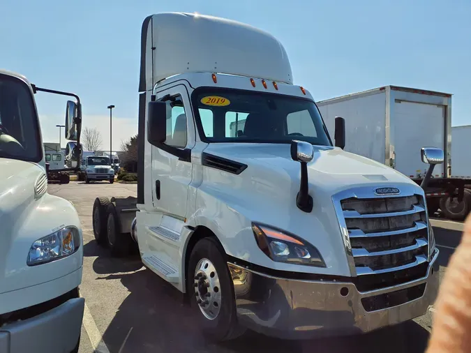 2019 FREIGHTLINER/MERCEDES NEW CASCADIA PX12664