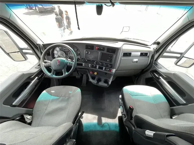2021 KENWORTH T680