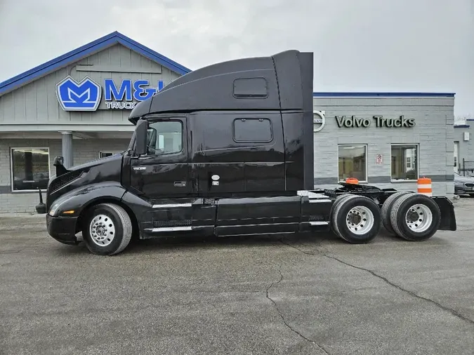 2020 VOLVO VNL64T860