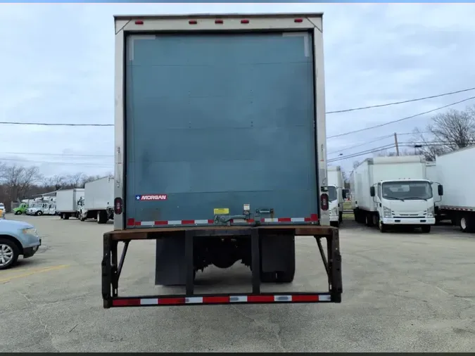 2018 FREIGHTLINER/MERCEDES M2 106