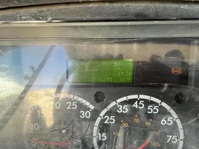 2017 FREIGHTLINER 114SD23119eb7e4cf3e652b3b1038954c8946