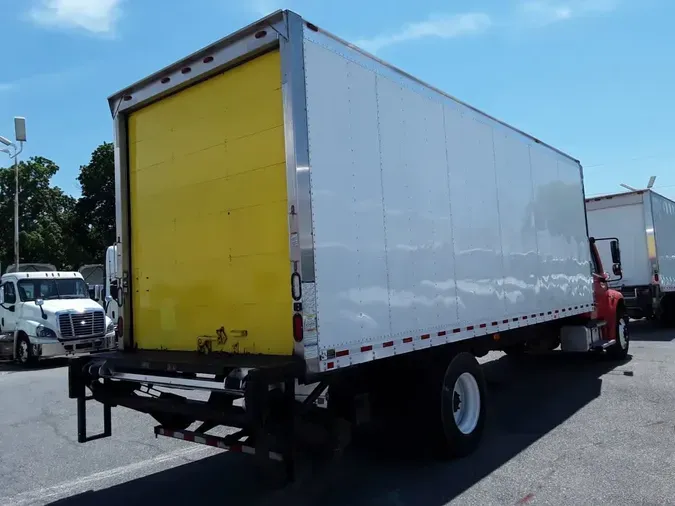 2018 FREIGHTLINER M2 106