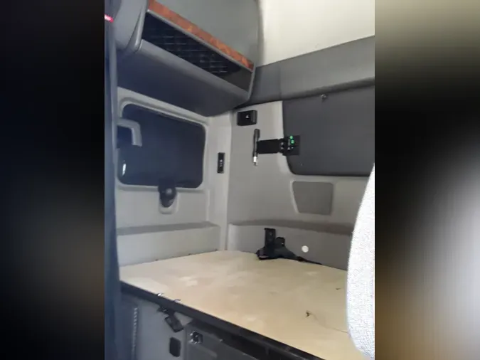 2019 NAVISTAR INTERNATIONAL LT625 SLPR CAB