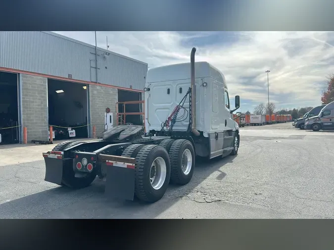 2020 Freightliner Cascadia 1262318affcc1b45ee00336eb0997a23732