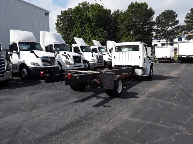 2020 FREIGHTLINER M2 106