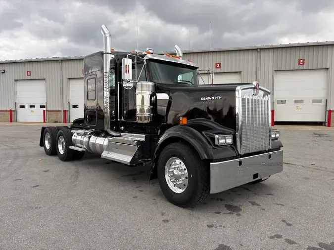 2026 Kenworth W900L