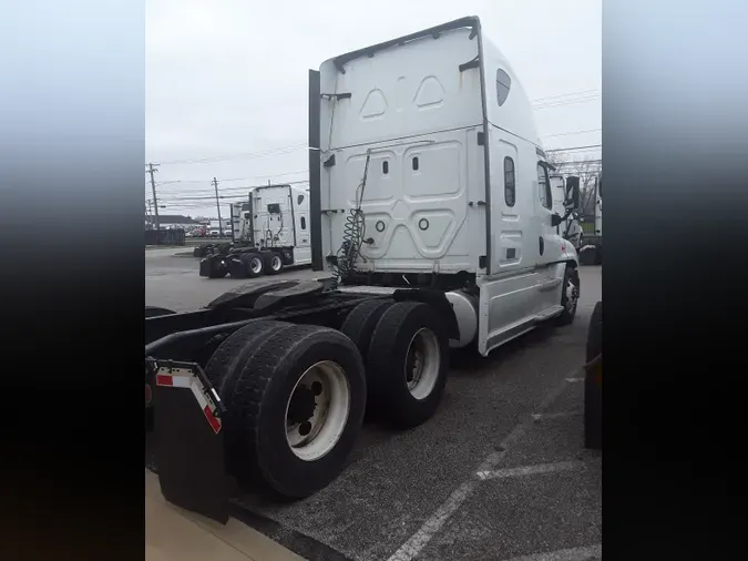 2019 FREIGHTLINER/MERCEDES CASCADIA 125