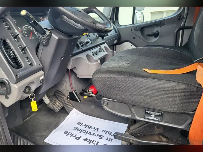 2018 FREIGHTLINER/MERCEDES M2 106