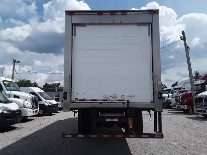 2018 FREIGHTLINER M2 106