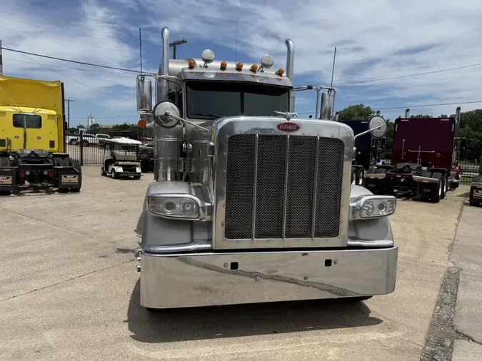 2019 Peterbilt 389