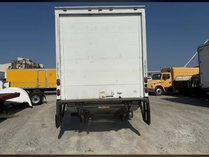 2013 KENWORTH K270